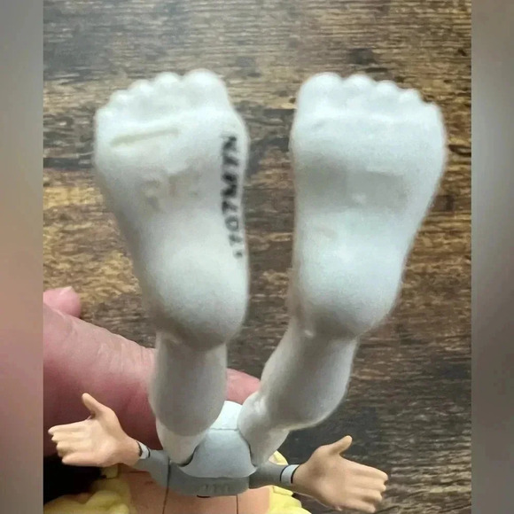 RETIRED: Mattel | Kuu Kuu Harajuku Doll - Picture 5 of 10